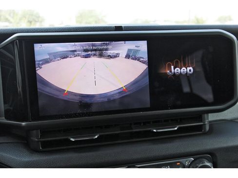 Used 2025 Jeep Wrangler Unlimited Sport AWD/4WD image 19
