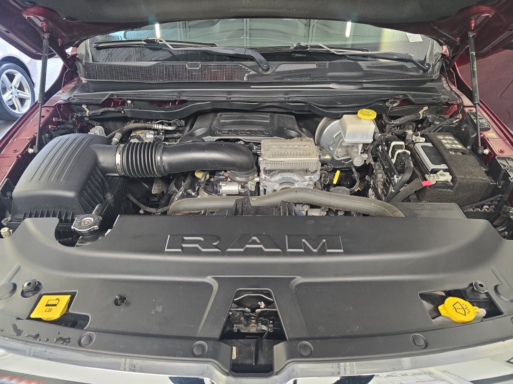 Used 2023 RAM 1500 Laramie AWD/4WD image 34