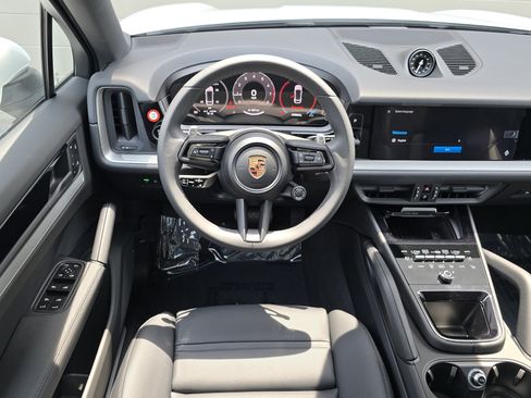 New 2025 Porsche Cayenne Coupe image 26