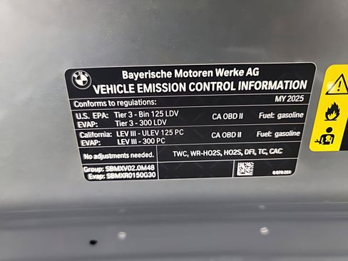 Used 2025 BMW 230i Coupe w/ Premium Package image 29