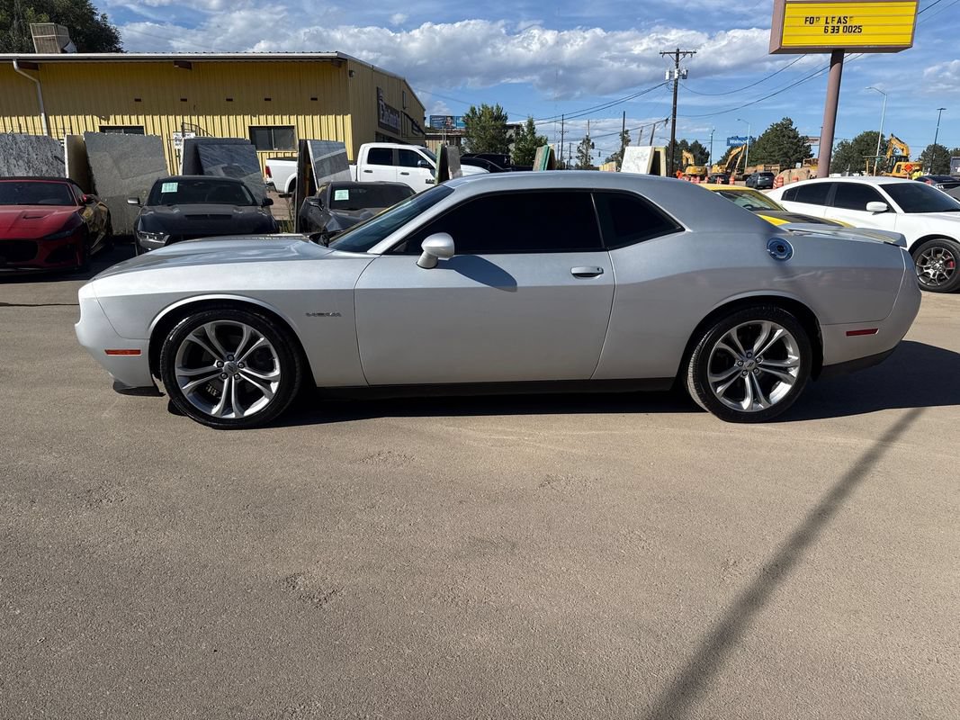 Used 2020 Dodge Challenger R/T RWD image 4
