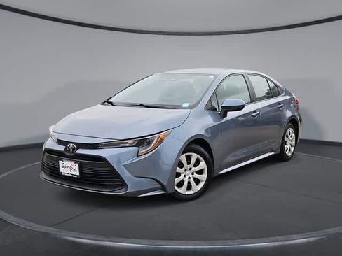 Used 2024 Toyota Corolla LE FWD image 1