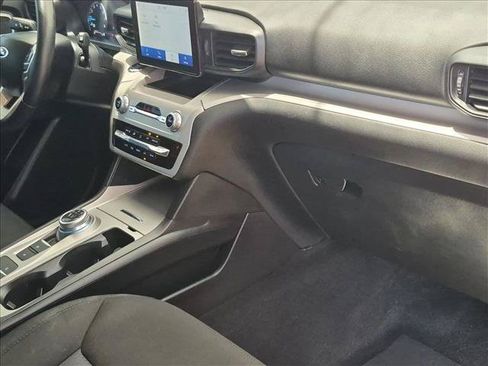 Used 2023 Ford Explorer XLT RWD image 22