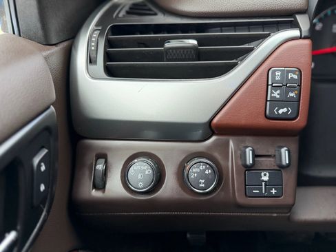 Used 2016 Chevrolet Tahoe LTZ AWD/4WD image 14