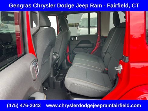 Certified 2025 Jeep Wrangler Unlimited Sahara AWD/4WD image 40