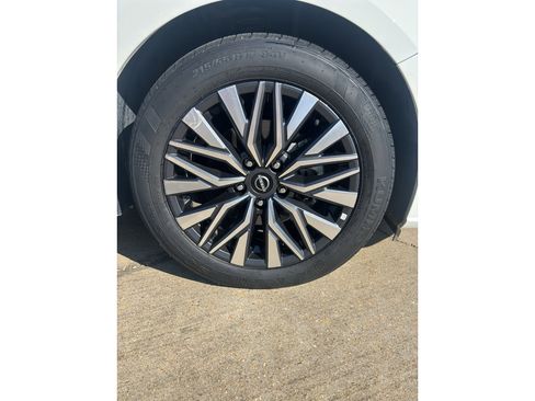 Used 2025 Nissan Altima 2.5 SV FWD image 5