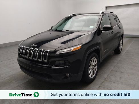 Used 2017 Jeep Cherokee Latitude FWD image 1