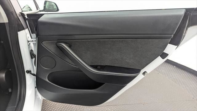 Used 2023 Tesla Model 3 Standard Range RWD image 19