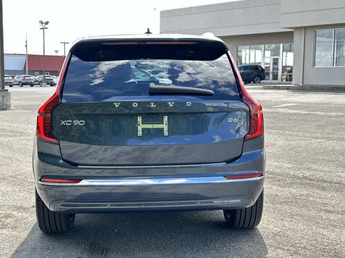 New 2026 Volvo XC90 B6 Plus w/ Protection Package Premier image 4