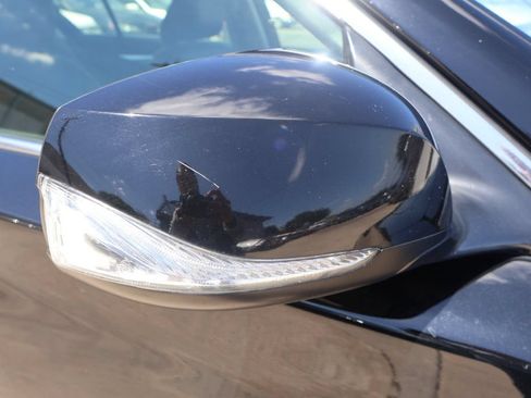 Used 2017 INFINITI Q50 3.0t Premium RWD image 11
