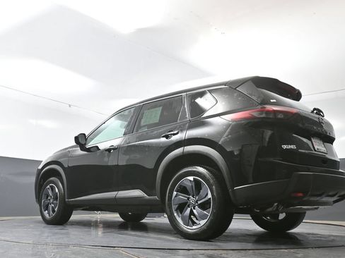 Used 2025 Nissan Rogue SV FWD image 54