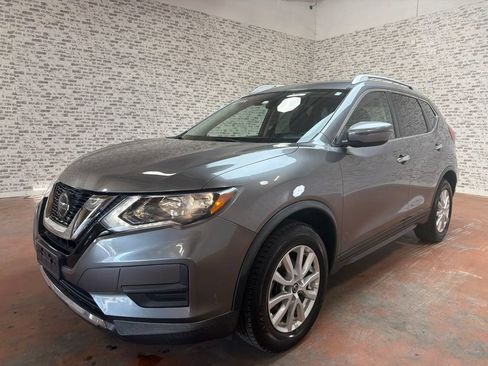 Used 2019 Nissan Rogue SV AWD/4WD image 3