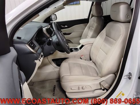 Used 2023 GMC Acadia Denali w/ Trailering Package AWD/4WD image 10
