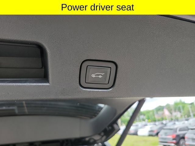 Used 2025 Chevrolet Traverse RS w/ LPO, Floor Liner Package AWD/4WD image 29