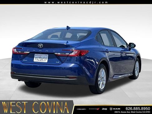 Used 2025 Toyota Camry LE FWD image 11