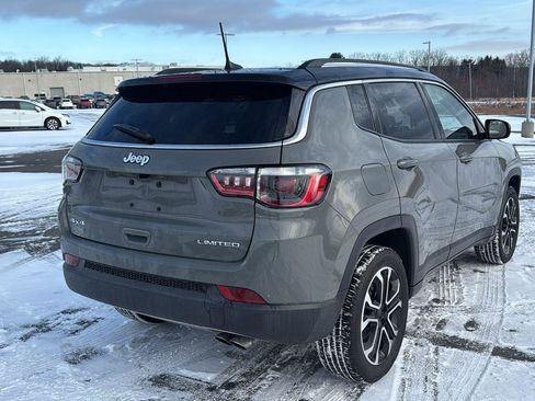 Used 2022 Jeep Compass Limited image 7