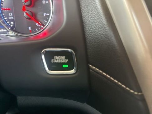 Used 2023 GMC Acadia Denali w/ Denali Technology Package AWD/4WD image 19