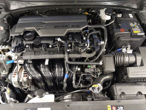 Used 2025 Hyundai Elantra SEL FWD image 30