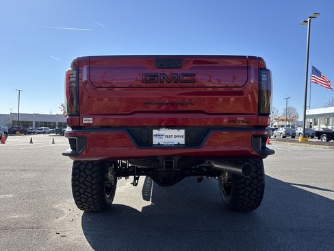 New 2025 GMC Sierra 2500 AT4 w/ AT4 Premium Plus Package AWD/4WD image 11