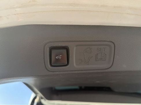 Used 2021 Ford Expedition XLT AWD/4WD image 24