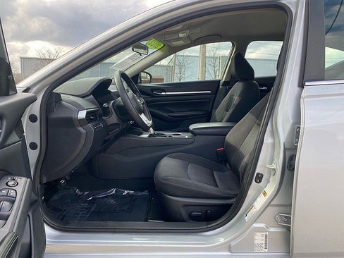 Used 2022 Nissan Altima 2.5 SV image 14