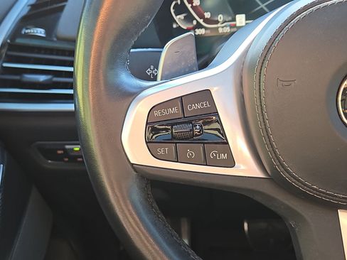 Used 2022 BMW X6 xDrive40i w/ M Sport Package image 21