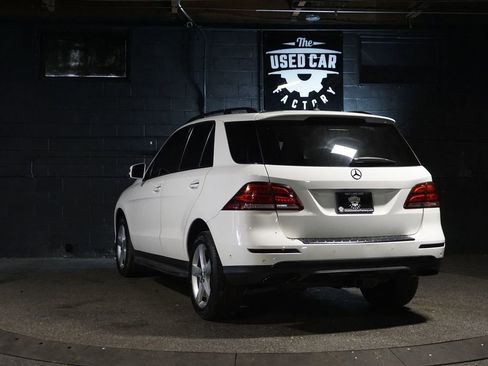 Used 2018 Mercedes-Benz GLE 350 4MATIC image 3