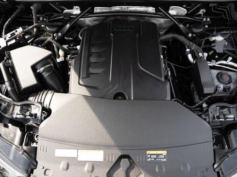 Certified 2025 Audi Q5 Premium w/ Convenience Package image 33