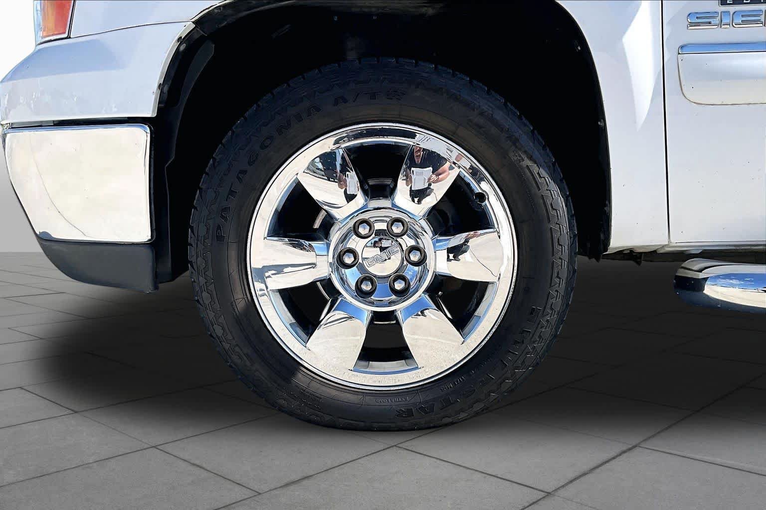 Used 2011 GMC Sierra 1500 SLE w/ Regional Value Package RWD image 10