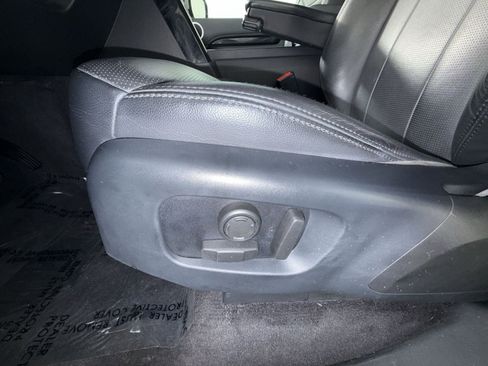 Used 2020 Land Rover Discovery SE AWD/4WD image 14
