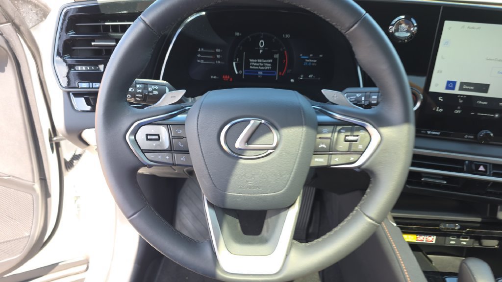 Used 2026 Lexus RX 350 FWD w/ Accessory Package (Z1) image 16