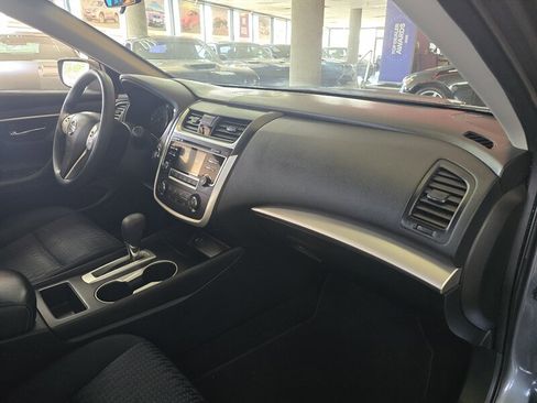 Used 2016 Nissan Altima 2.5 S w/ Power Driver Seat Package FWD image 13