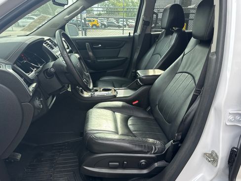 Used 2016 GMC Acadia SLT w/ Technology Package AWD/4WD image 11