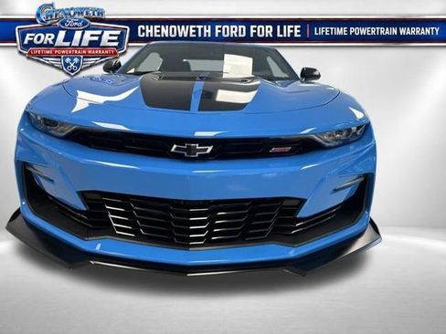 Used 2022 Chevrolet Camaro SS RWD image 9