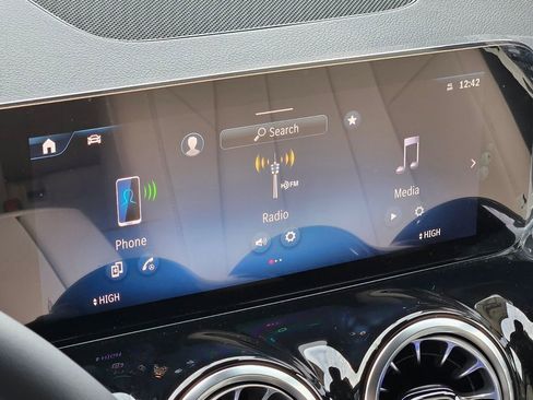 New 2026 Mercedes-Benz GLB 250 4MATIC image 20