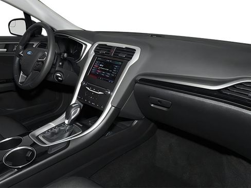 Used 2014 Ford Fusion SE w/ Equipment Group 202A FWD image 12
