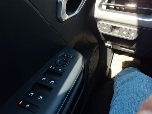 New 2026 Kia K4 LXS image 11