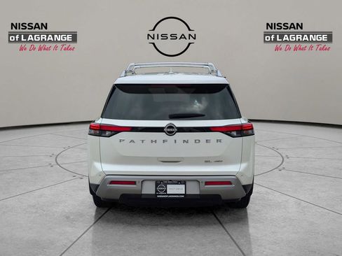 Used 2022 Nissan Pathfinder SL w/ Cargo Package AWD/4WD image 5