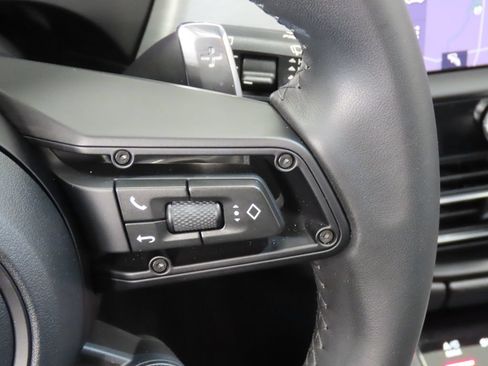 Certified 2026 Porsche Macan AWD/4WD image 21