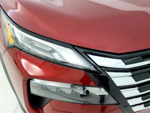 Used 2024 Nissan Rogue SL w/ SL Premium Package image 48