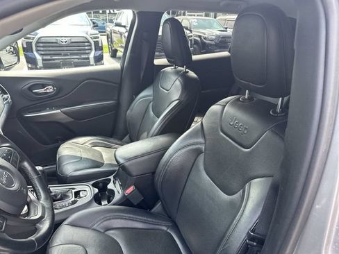 Used 2019 Jeep Cherokee Limited AWD/4WD image 15