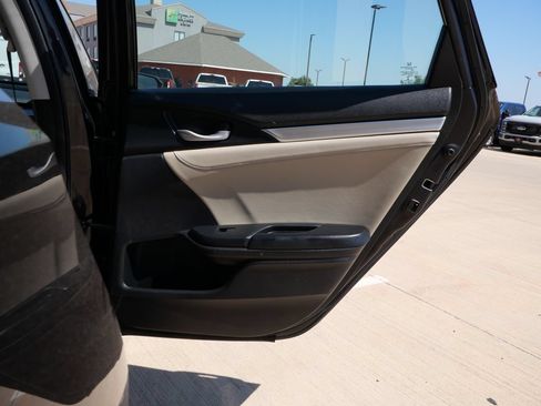 Used 2017 Honda Civic EX-L image 11