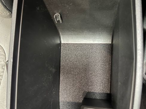 Used 2021 Ford Escape SE w/ SE Sport Appearance Package image 28