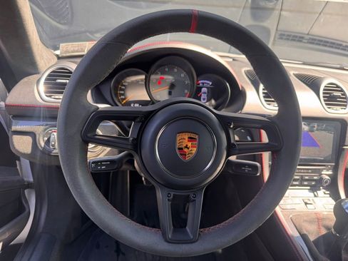 Certified 2022 Porsche 718 Cayman GT4 image 22