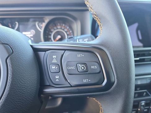 Used 2024 Jeep Wrangler Sport S image 23
