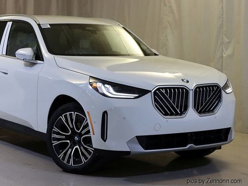 Used 2026 BMW X3 xDrive30 image 4