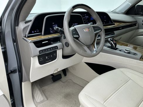Used 2023 Cadillac Escalade Premium Luxury Platinum image 17