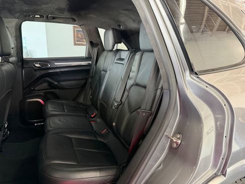 Used 2014 Porsche Cayenne Turbo S AWD/4WD image 33