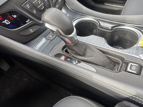 Used 2020 Buick Envision Essence image 24