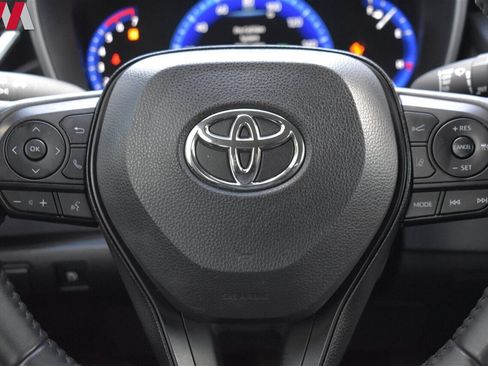 Used 2022 Toyota Corolla LE image 15